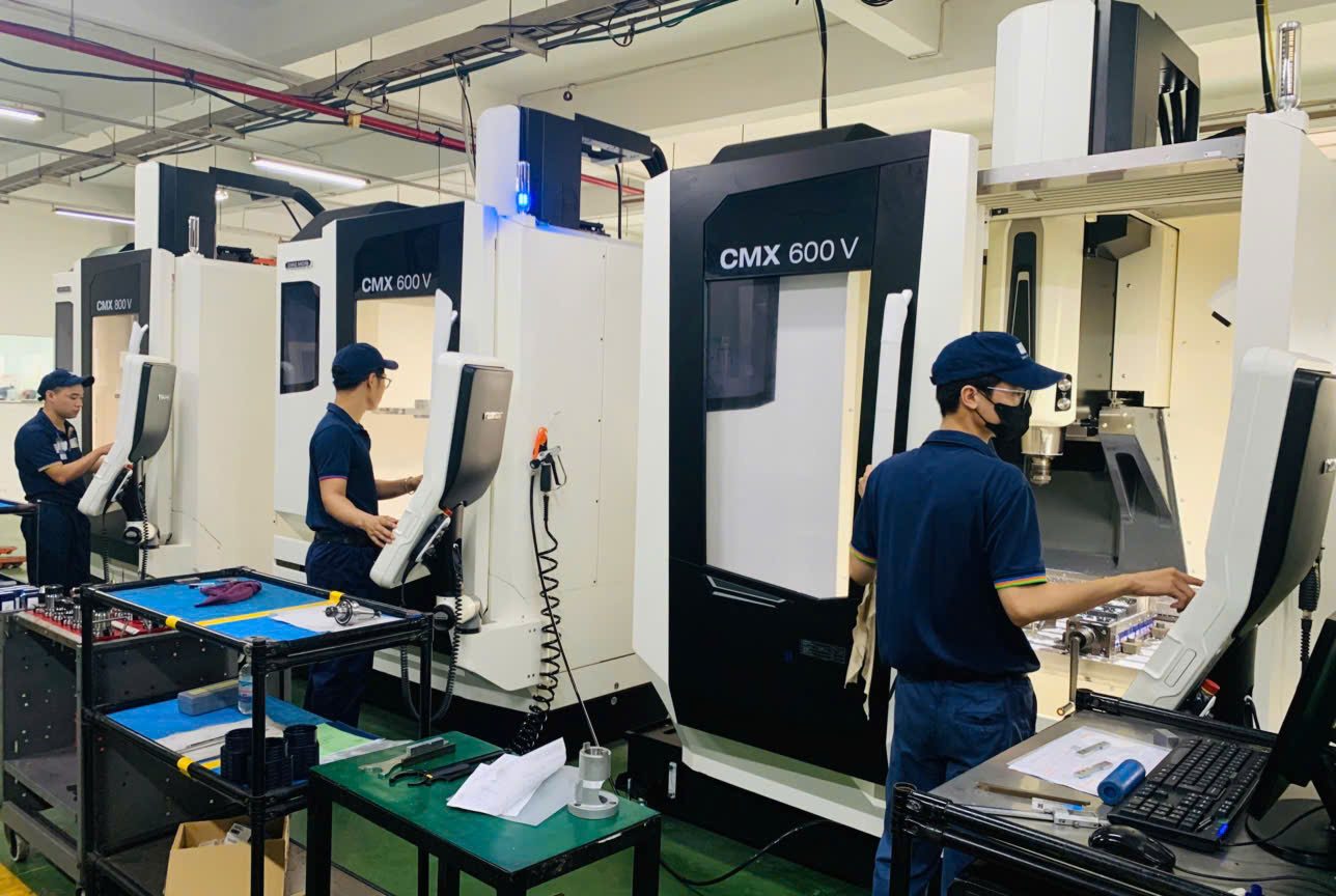 Sử dụng máy gia công CNC hiện đại giúp sản phẩm đạt độ chính xác cao