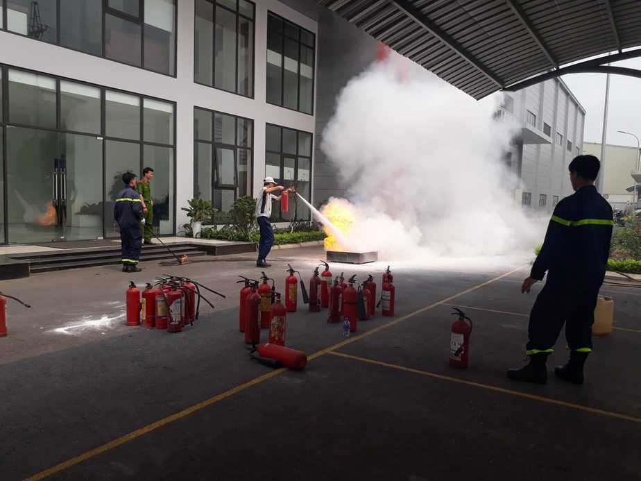 cong-tac-dao-tao-pccc-tai-cong-ty-vcc