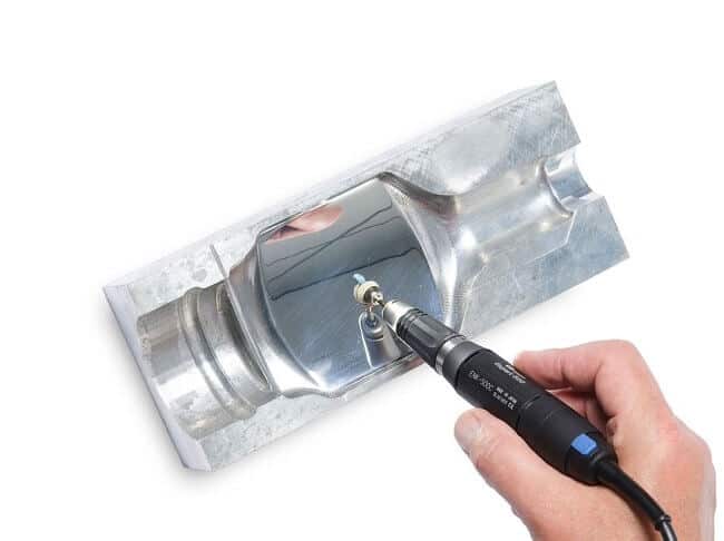 Chế tạo khuôn ép nhựa - công đoạn đánh bóng khuôn