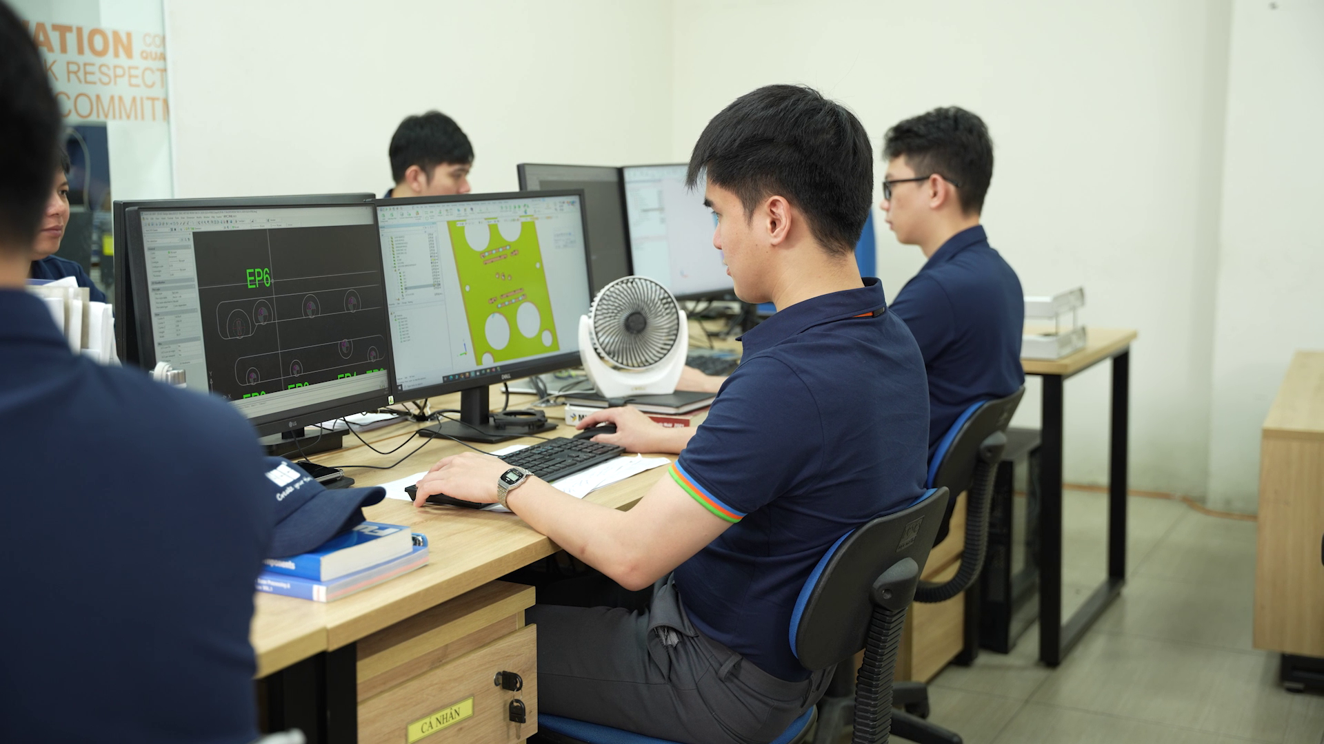Thiết kế khuôn đúc nhựa chính xác linh kiện điện tử tiêu chuẩn Nhật Bản